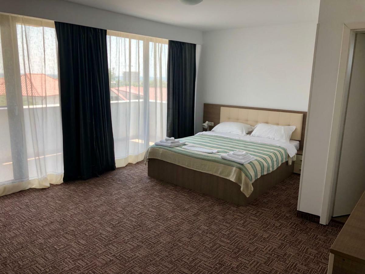 M13 Apartments Navodari Luaran gambar